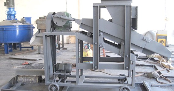 斜毯式玻璃加料機(jī)哪些應(yīng)用優(yōu)勢需要引起重視?